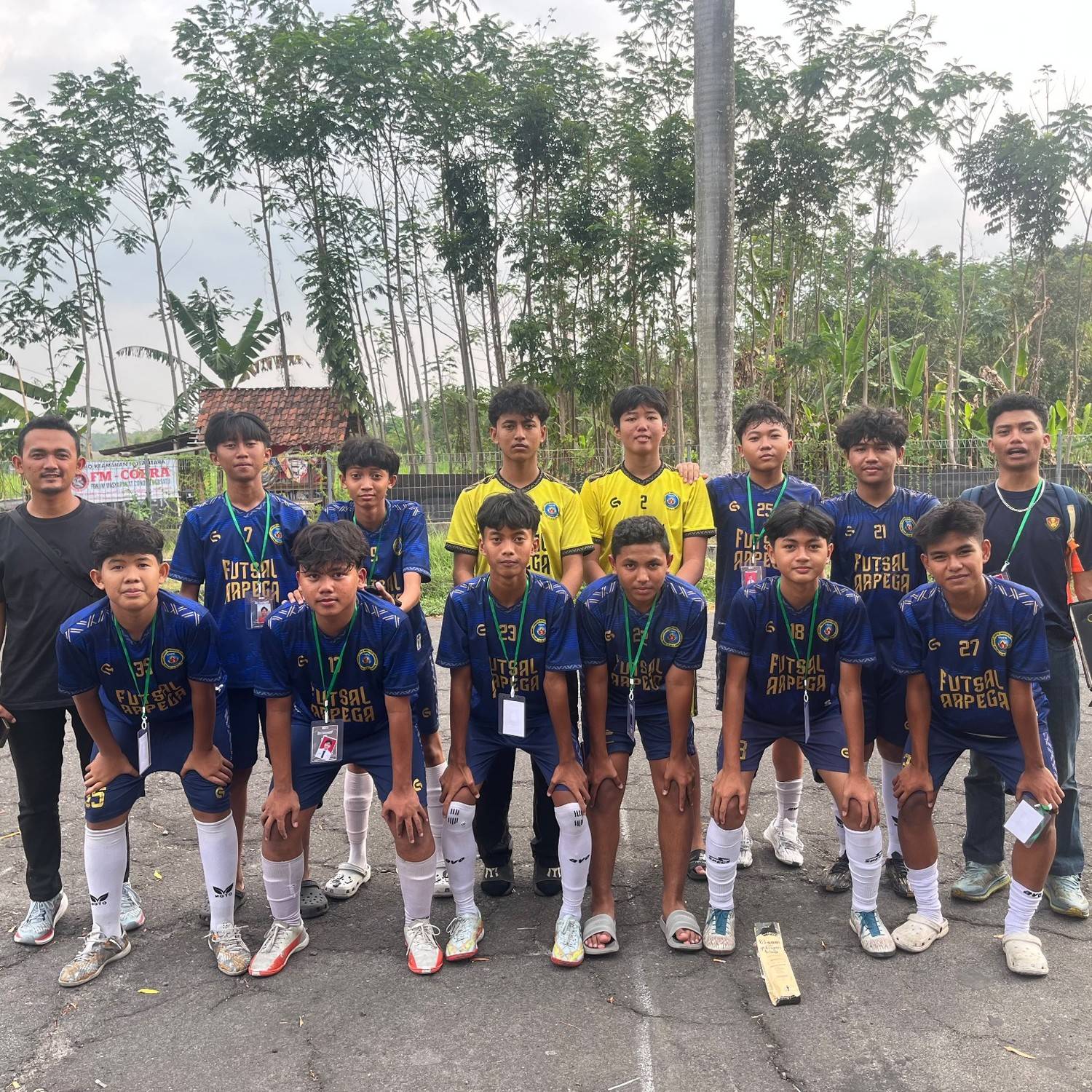Latihan Futsal Tim Sekolah